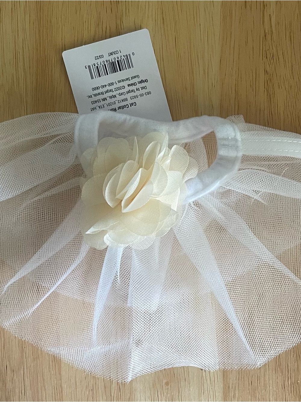 Boots & Barkley White and Cream Pet Tulle Flower Collar.  Great for Wedding